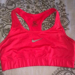 Nike Spoets bra